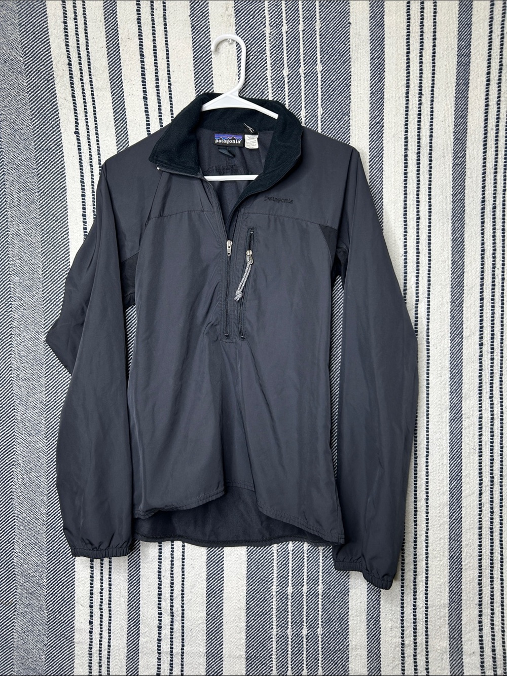 Patagonia Charcoal Houdini Stash Half-Zip Pullover Jacket - Picture 2 of 4